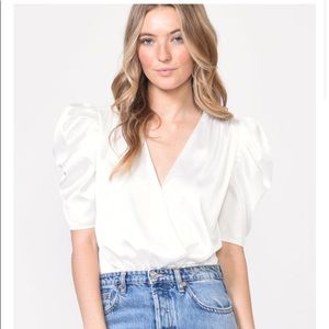 NWT Adelyn Rae Puff Sleeve Bodysuit